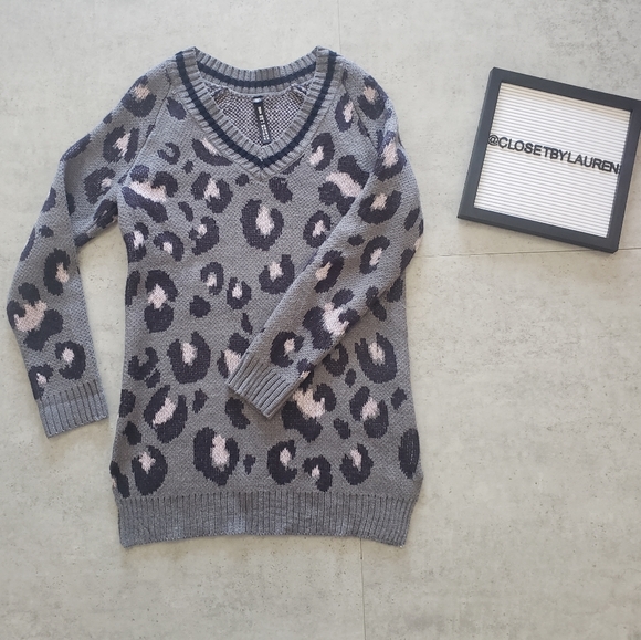 Lord & Taylor Design Lab Animal Print Sweater - Picture 2 of 6